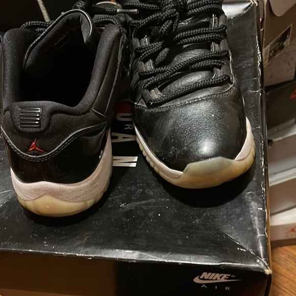 Retro 11 - Picture 3 of 3